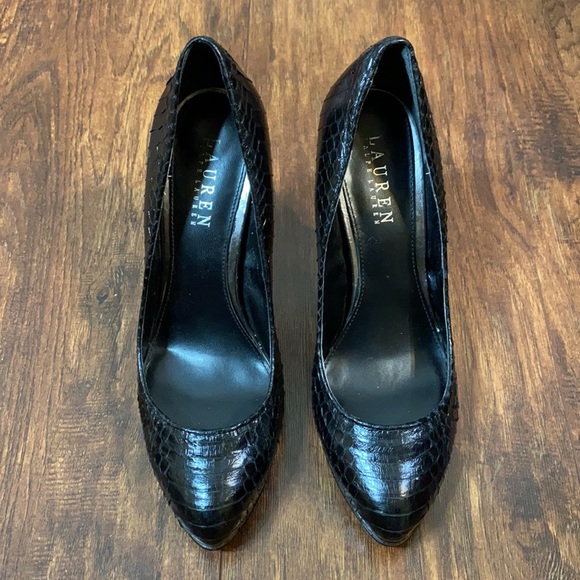 Ralph Lauren Kailee Black Snakeskin Pumps Size 8 - Picture 2 of 11